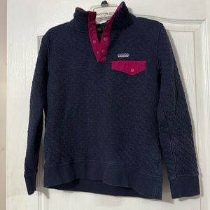 2017 Patagonia Women’s Organic Cotton Quilt Snap-T Pullover - Navy blue/fuchsia